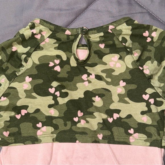❤️3 for $12 ❤️ Garanimals Pink Camo Bodysuit& Calvin Klein Jeans Leggings 12&18M - Picture 7 of 15